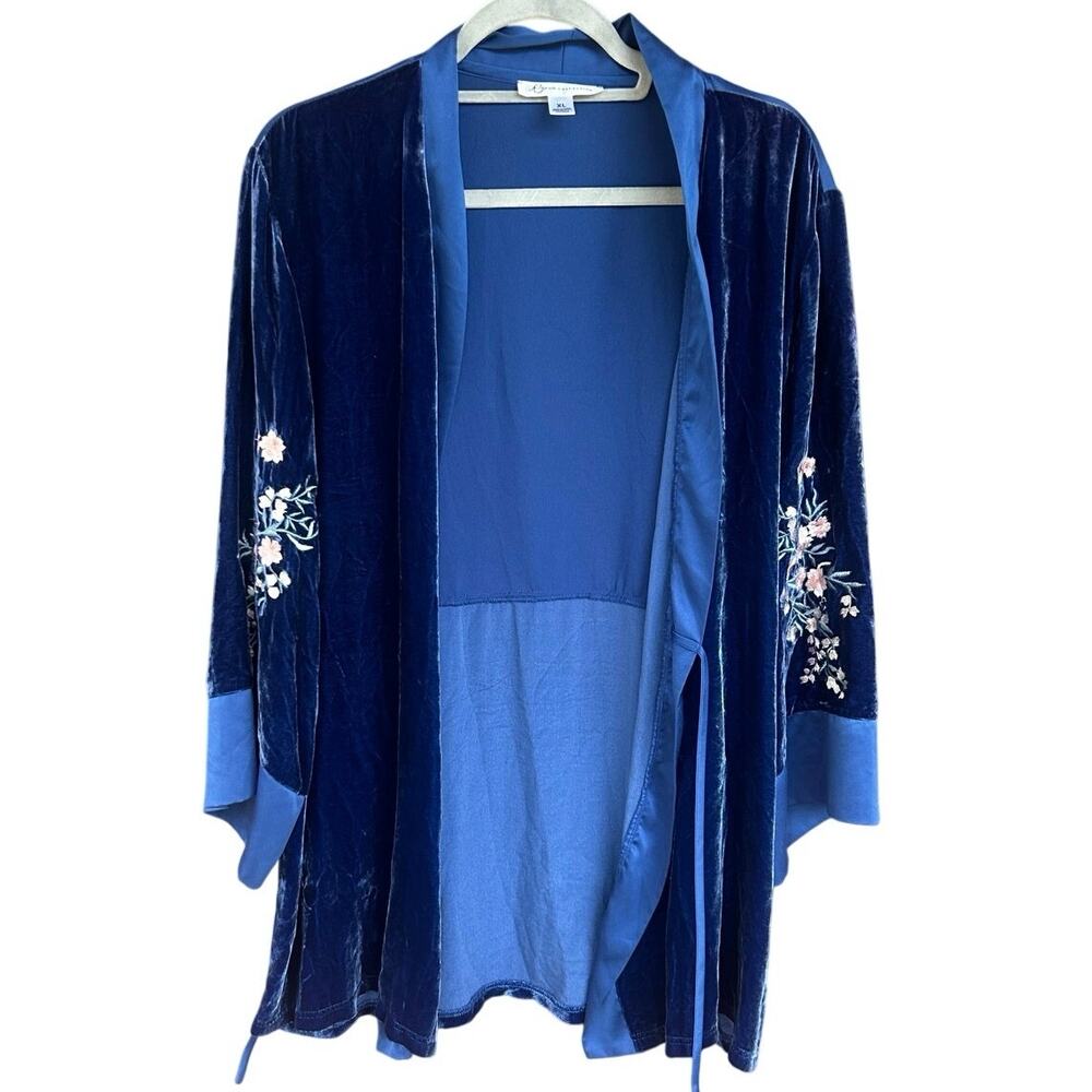Raya Collection Blue Velvet Kimono Robe XL Embroidered Floral Wrap Boho Duster - Picture 3 of 8